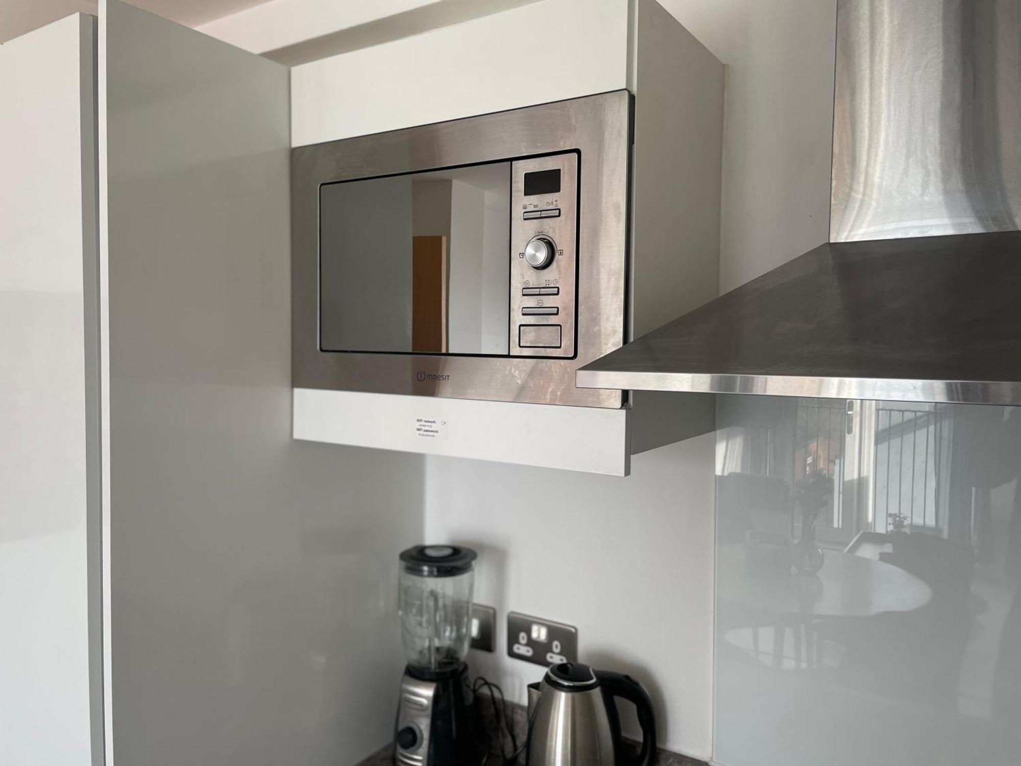 Relaxing 1-Bed Flat In Salford With Street Parking Apartman Manchester Kültér fotó